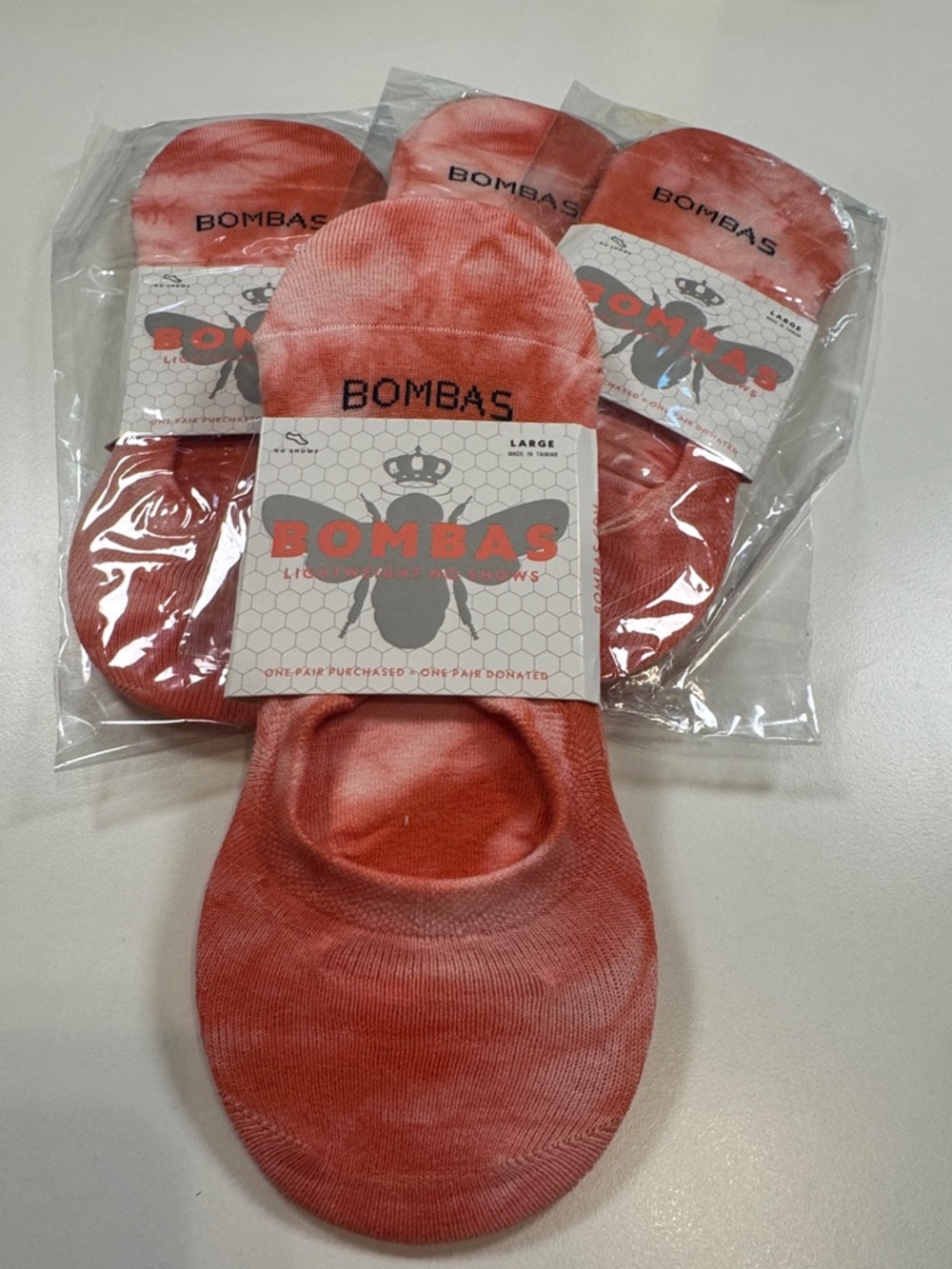 Bombas NWT Tie Dye No Show Socks 4PR SZ: Large fit women 7-9 Color: Orange